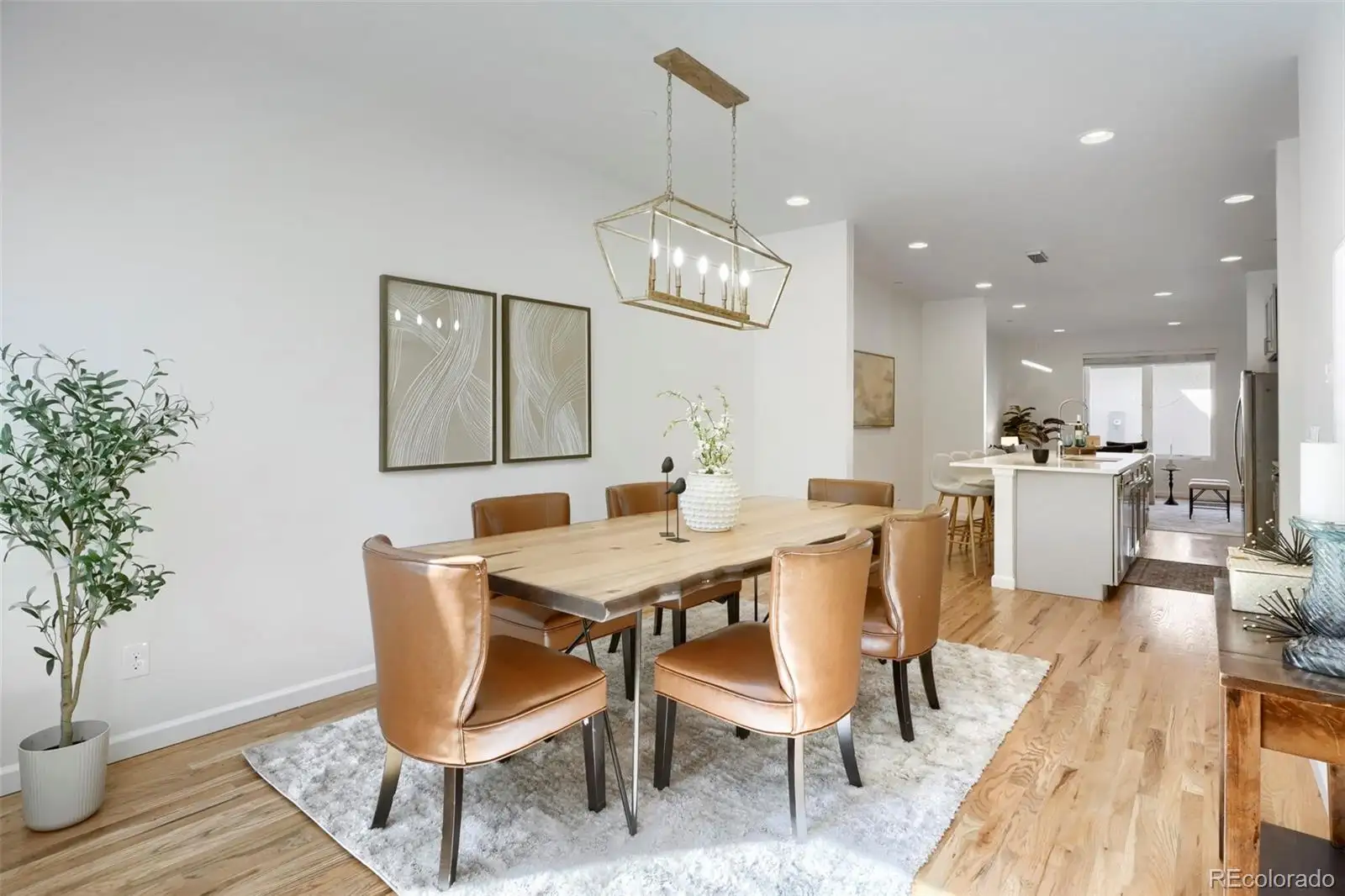 Dining area looking toward the kitchen
